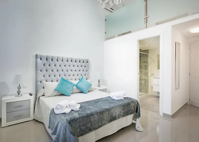 - Playa - De 3 Con Acceso Directo A La Piscina Y Al Lado Del Mar Si7 *