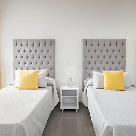 Апартаменты - Playa - De 3 Con Acceso Directo A La Piscina Y Al Lado Del Mar Si7